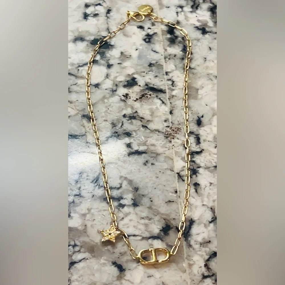 Authentic Stunning Iconic Crystal Dior Star CD Necklace - Picture 2 of 6